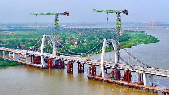 江西丰城：老区起新桥