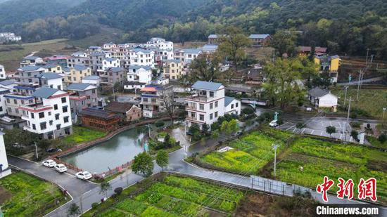 广西贺州提升乡村“颜值” 扮靓粤港澳“后花园”