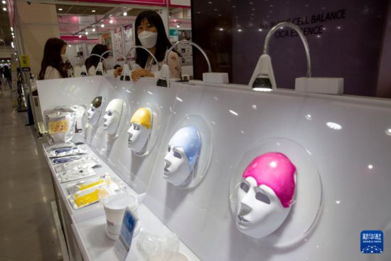 （新华视界）首尔国际化妆品<em>美容产业</em>博览会举办