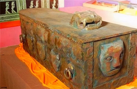 广西发现汉朝铜棺，学者上书请求保护，上级回复：直接熔掉