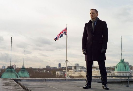 007系列电影六十年：幻梦被惊醒后，还能再耽于<em>梦境</em>吗？