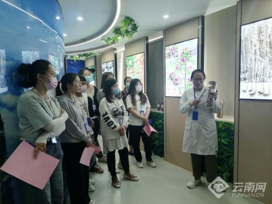 云南省药品监督管理局组织开展“实验室开放日”活动