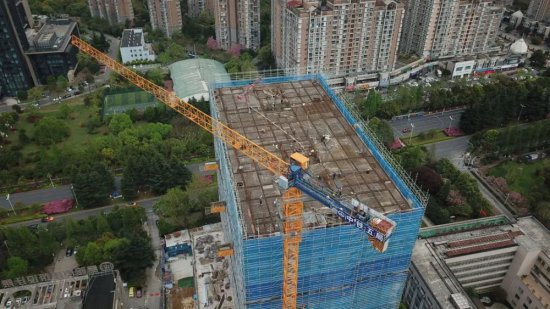 贵阳爱尔大厦主体结构全面封顶 预计2024年投入使用