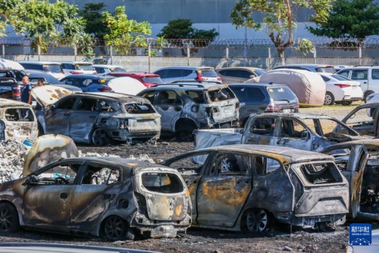 菲律宾：机场航站楼<em>停车场</em>发生火灾