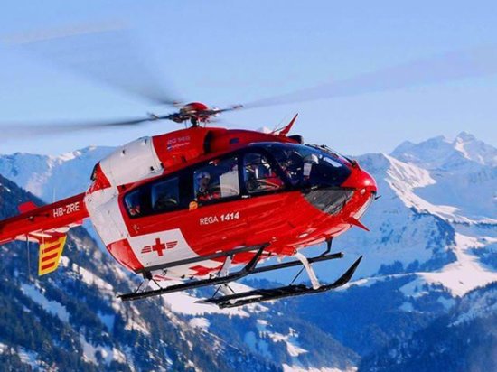 <em>直升机能飞多高</em>，为啥不能飞到珠峰顶上，载人观光或者救援？