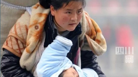 专访11年前感动中国的春运母亲：看到照片有点<em>难过</em>，以前再苦再...