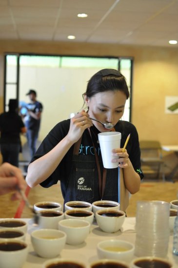 大学老师7年寻100种<em>顶级咖啡豆</em>，成为“瑰夏女神”