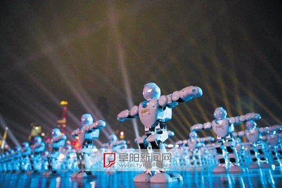 揭秘“大闹”春晚舞台的机器人 轻松跳12套舞步