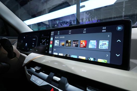 探索起亚汽车 EV5标准续航版的全新体验：驾驶舱舒适升级，智能...