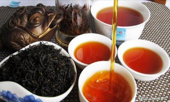 喝茶不养生还可能致癌？最新研究：喝茶与多种癌症相关，一定...