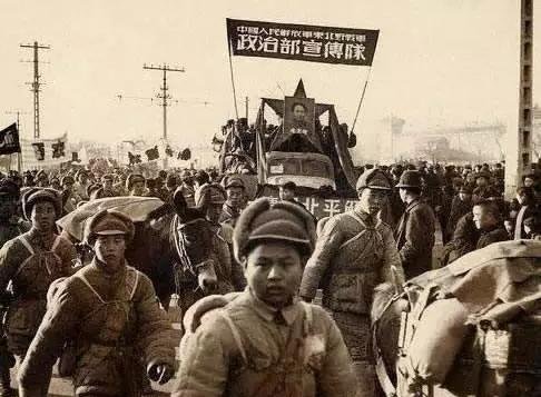 解放战争：国军官兵投降后，为何自愿加入我军的竟高达325万人...