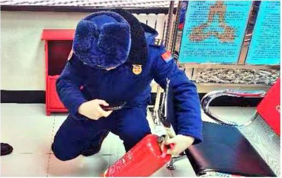鹤岗市工农区消防救援大队开展“3.15”消防产品专项检查