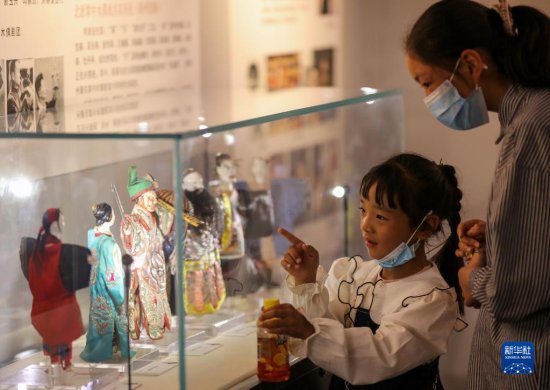 “福建黑、白<em>瓷器</em>和木偶艺术展”在西藏拉萨揭幕