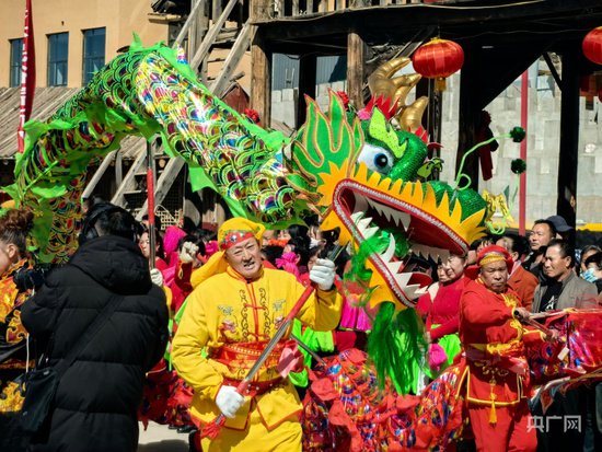 青海慕容古寨二月二祭酒典非遗文化旅游活动举行