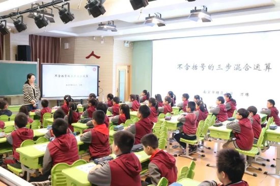 玄武区举办江苏省教育科学规划精品课题展示活动