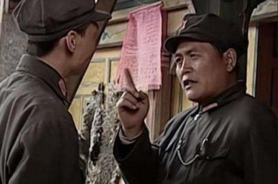 林彪两次要求枪毙许世友，毛泽东不同意，还给许世友一个特权
