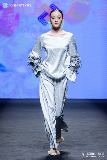 新生 | 中国<em>时尚女装</em>流行趋势发布：时尚衣装的趋势“现象学”