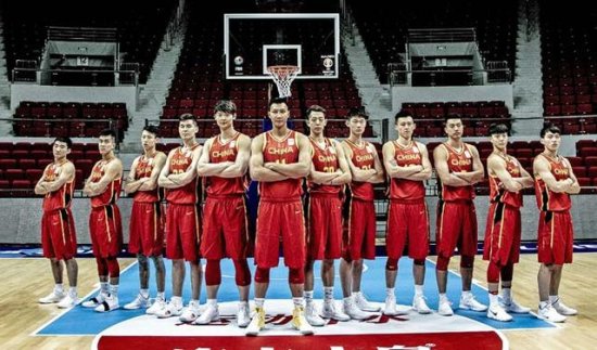 <em>中国男篮最新消息</em>，雅尼斯火线加盟教练组，小组赛时间确定！