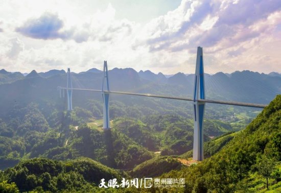 贵州平塘特大桥：绝美<em> 梦幻的天空</em>之桥