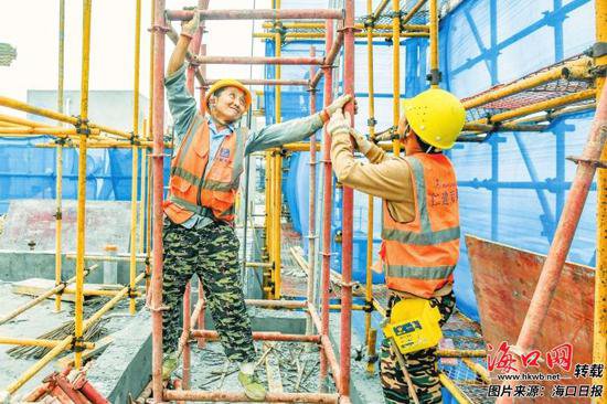 海口江东新区玺悦东岸项目全面封顶 可提供752套住宅