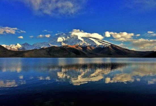 世界上5个最美丽迷人的湖泊！每一个都美的独具特色，令人窒息！