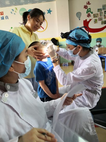 “孤残儿童口腔疾病综合干预”项目走进福州儿童福利院