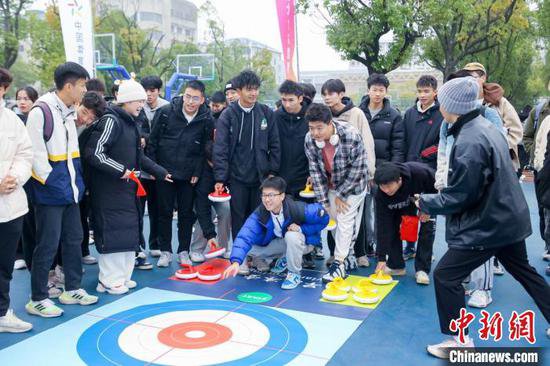 湖南举办百万人上冰活动 带动市民参与冰雪运动