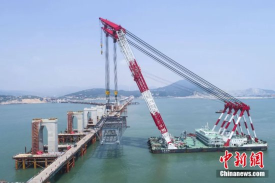 建桥禁区中的中国奇迹！世界最长公铁跨海大桥建成通车