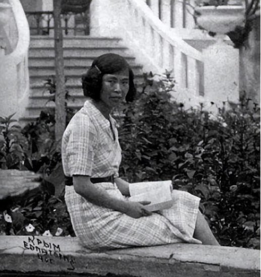 49年贺怡在香山替姐姐贺子珍要地位，毛主席流泪写下：顾全大局