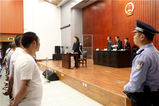 扬州法院扫黑除恶出重拳 集中宣判涉黑恶案件