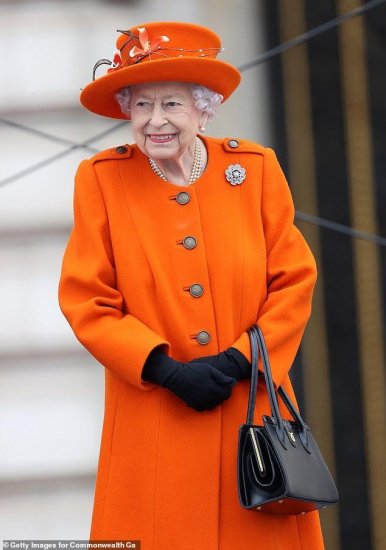 英女王陛下登<em>招聘</em>广告 年薪2.26万英镑<em>保洁员</em> 被网友嫌“太小气”