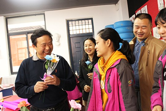 郑州市教育局体卫艺处高百中处长到郑州市第八十五中学指导工作