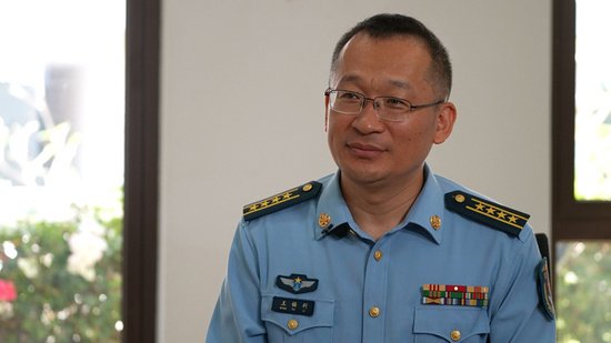 【新春走基层】中国军队第十批援老挝医疗专家组：跨国真情暖...