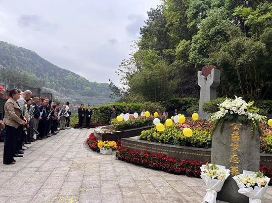 重庆28个区县61家公墓开辟生态节地葬式墓区