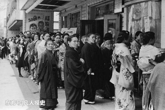 战后<em>日本</em>第一场堂堂正正的吻戏背后，有哪些少为人知的故事？