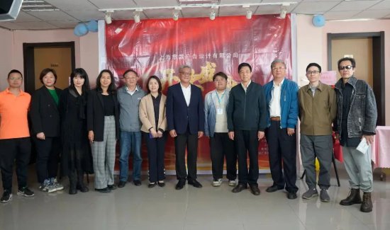 上海邦德职业技术学院首个成功孵化的学生创业公司开业
