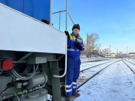 哈尔滨铁路全力确保<em>冬季</em>取暖用煤运输