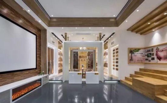 珠海小面积商铺<em>装修</em>设计-地板门店的空间演绎