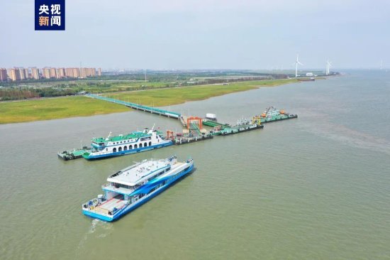 世界首艘纯<em>超级电容</em>动力渡轮抵达上海崇明
