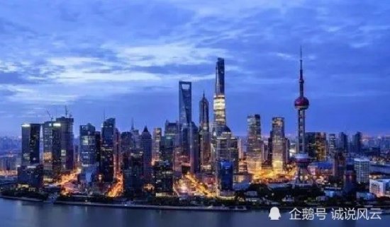 重庆今年一季度GDP接近6000亿，较天津市经济总量约相差<em>多少</em>？