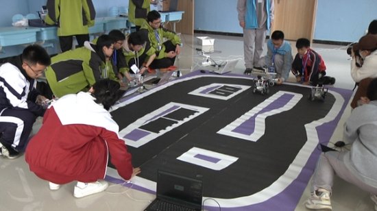 <em>安顺市</em>举行多项青少年机器人及人工智能竞赛
