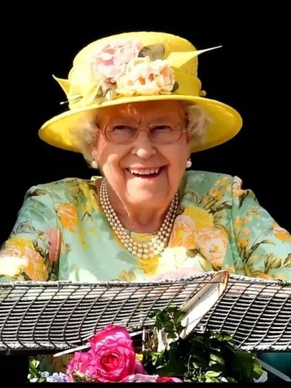 <em>什么</em>样的时尚值得英国<em>女王</em>用95年时光来守护？