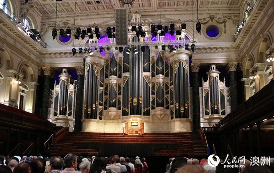 澳大利亚悉尼<em>市政</em>厅举办今年首场巨型管风琴音乐会