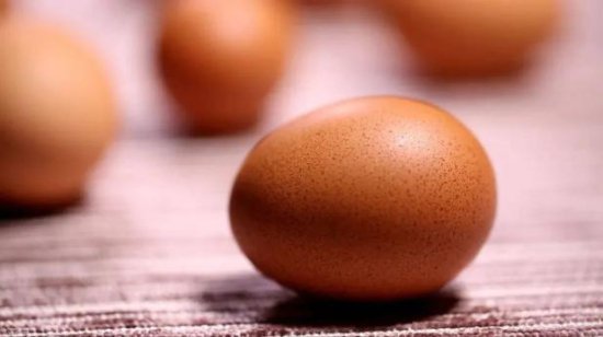 一天吃几个蛋最好？鸡蛋、鸭蛋、鹌鹑蛋，<em>哪种</em>更有营养？