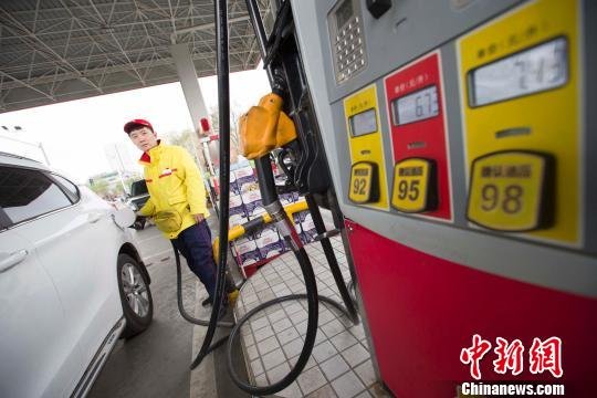 中国国内<em>油价创年内最大涨幅</em>