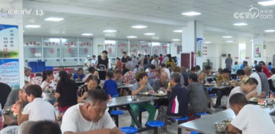 免费食宿+健康检查 天津市转移安置点为受灾群众提供多项服务