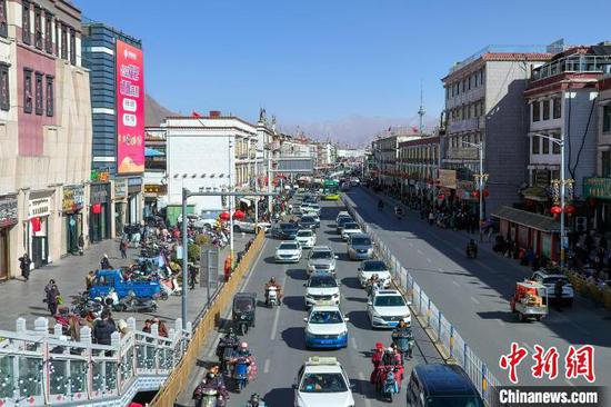 西藏举办首届文明交通挑战赛 参赛者有望获一吨汽油