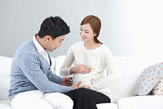 <em>怀孕中期</em>有了初乳是正常的吗？初乳的好处都有哪些？