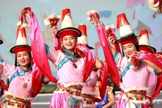 鼓舞菊城！凉州攻鼓子亮相第十二届中国民间艺术节