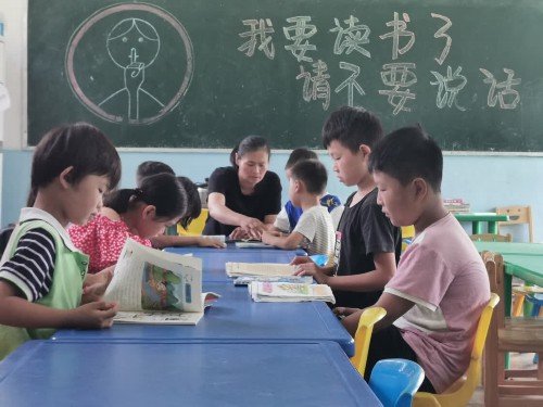 河南民权：村小学开了暑假“爱心书屋”